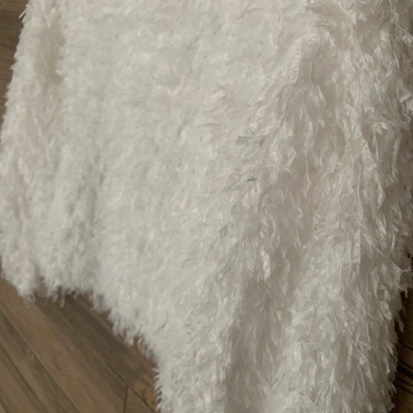 LAST1✨Snow ❄️ Faux Feather Sweater - Picture 3 of 4